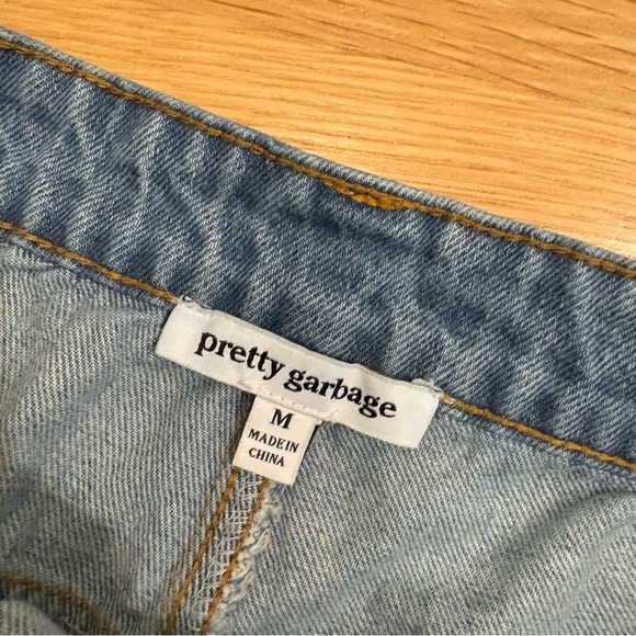 Pretty Garbage Denim Skirt Cargo Pockets Size Medium Light Wash - Picture 3 of 3